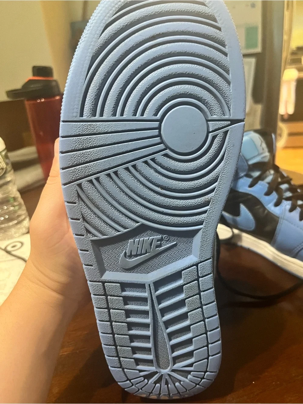 Nike Air Jordan 1 Mid: University Blue